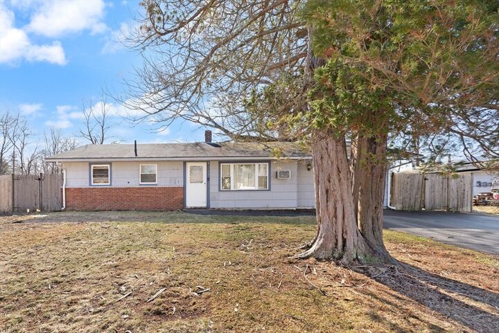 Property Photo:  19 Rodwell St  MA 02302 