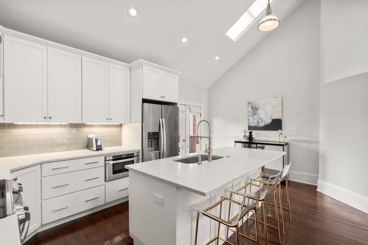 Property Photo:  58 High Street 5  MA 02129 