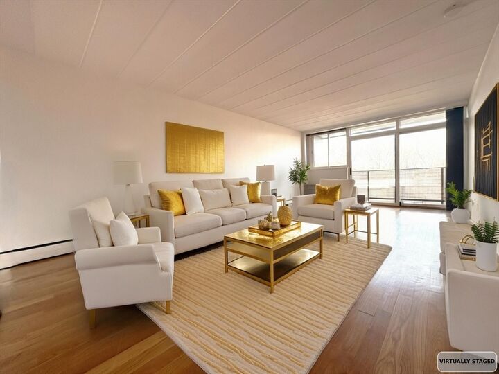 Property Photo:  345 Harvard St 4E  MA 02138 