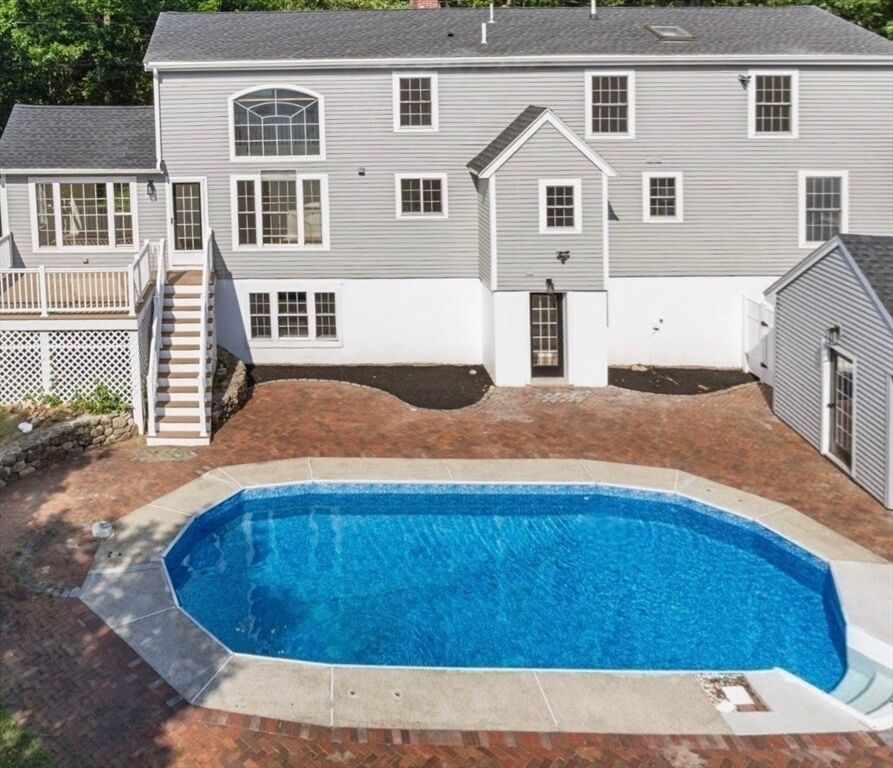 Property Photo:  576 Grove St  MA 01701 