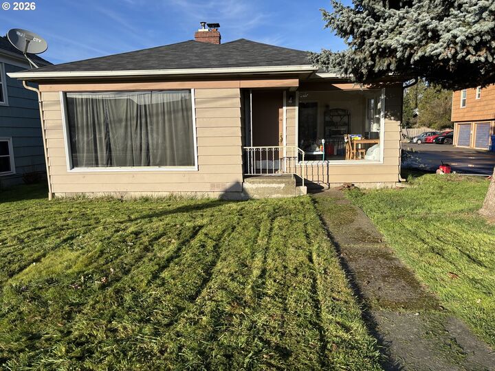 Property Photo:  1551 Market St NE  OR 97301 