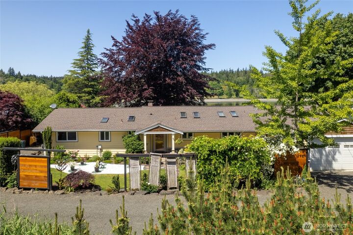 Property Photo:  295 SE Bayview Road  WA 98584 