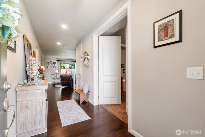Property Photo:  23021  81st Avenue Ct E  WA 98338 