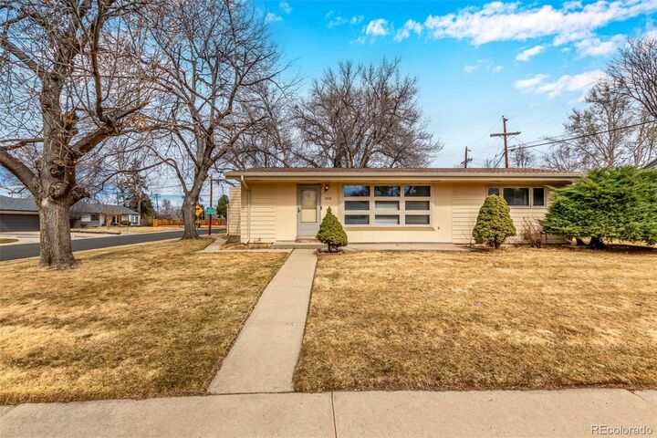 Property Photo:  4301 E Lasalle Place  CO 80222 