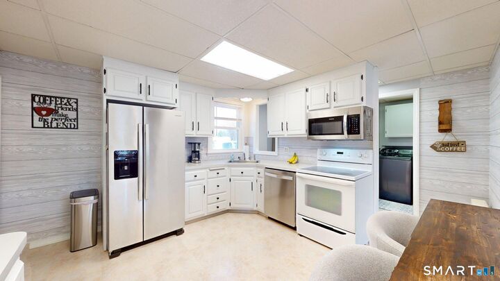 Property Photo:  444 Hilliard Street  CT 06042 