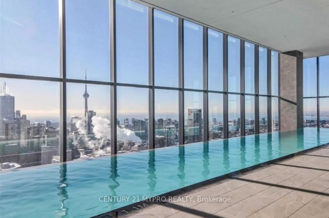 Property Photo:  7 Grenville Street 902  ON M4Y 0E9 