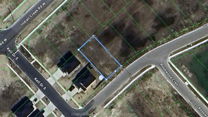 11 Rosewood Crescent — photo 1