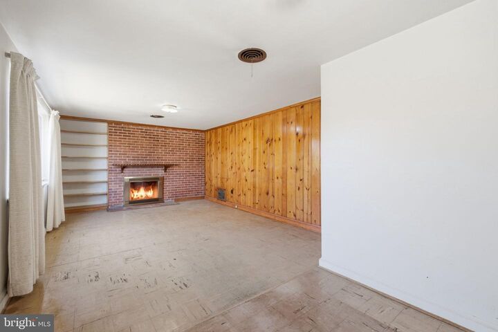 Property Photo:  3806 Howard Street  VA 22003 