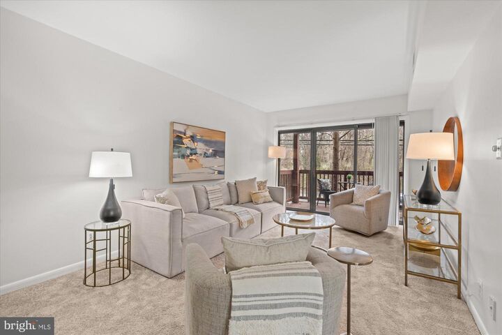 Property Photo:  236 W Taylor Run Parkway 3  VA 22314 