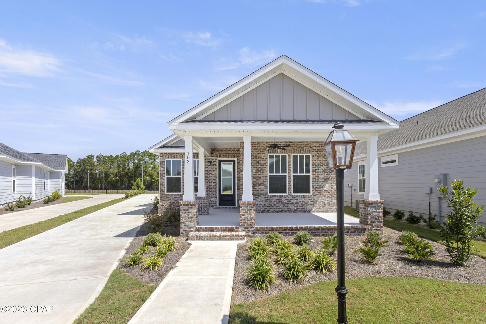 Property Photo:  127 Johns Island Way  FL 32407 