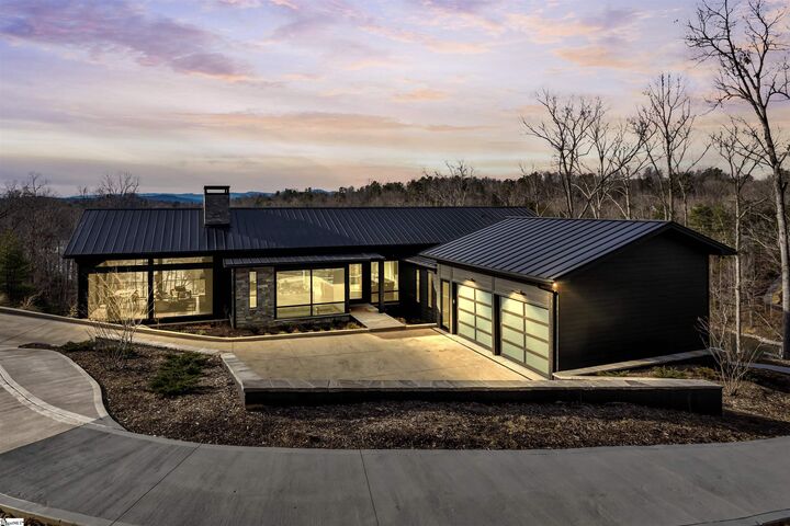 Property Photo: 127 Crosswind Court SC 29685