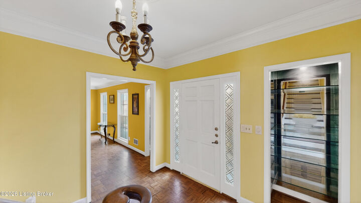 Property Photo: 2406 Phoenix Hill Dr KY 40207