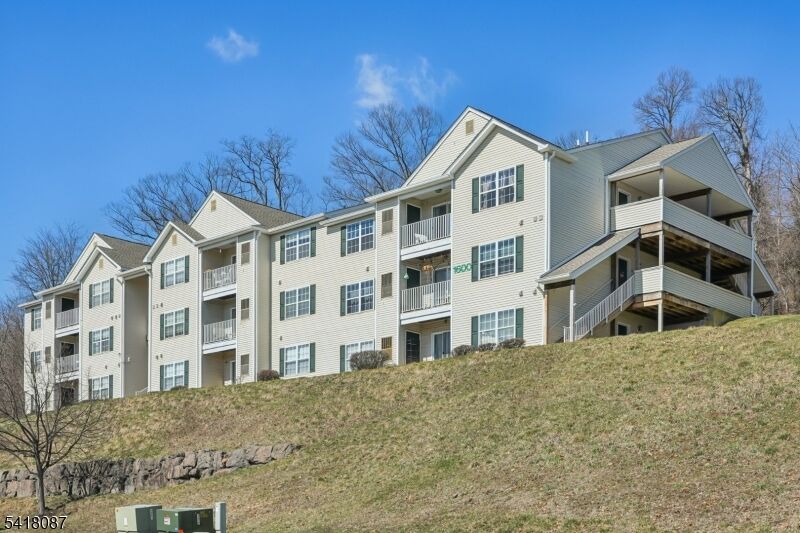 Property Photo:  1636 King Ct  NJ 08812 