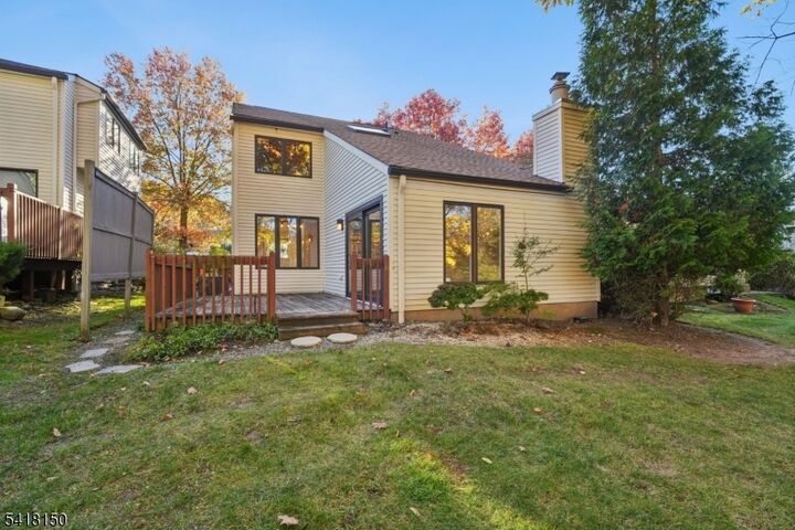 Property Photo: 16 Minnisink Dr NJ 07068