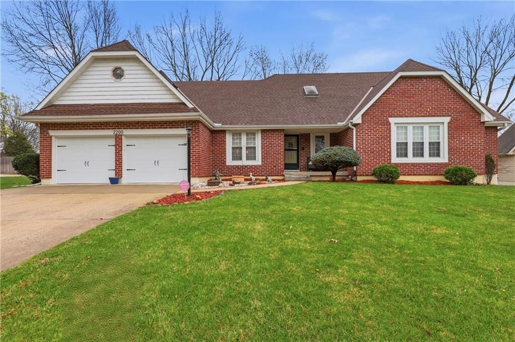 Property Photo:  2200 NW Fawn Drive  MO 64015 