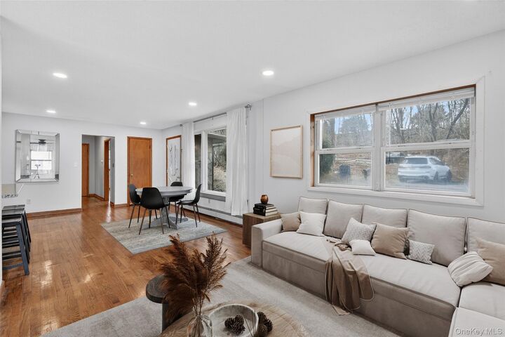 Property Photo:  5 Bedford Lane  NY 10984 