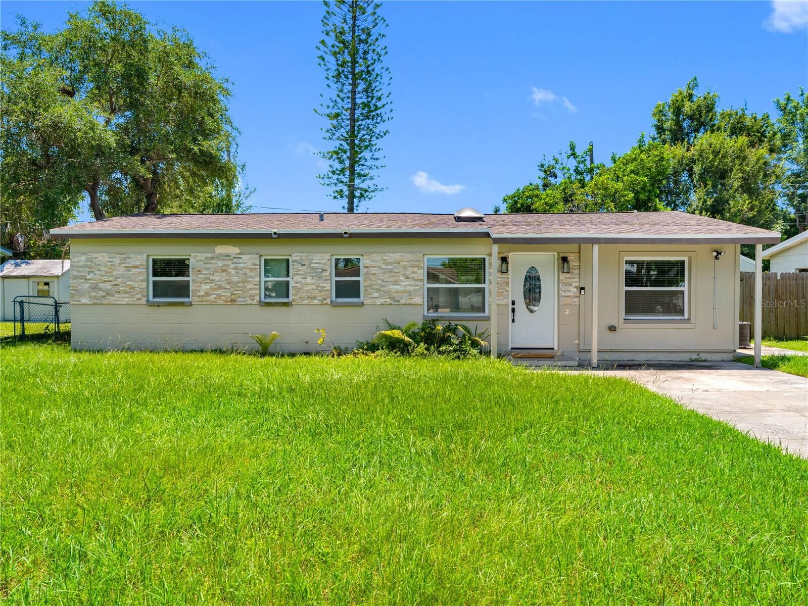 Property Photo: 3834 14th Avenue SE FL 33771