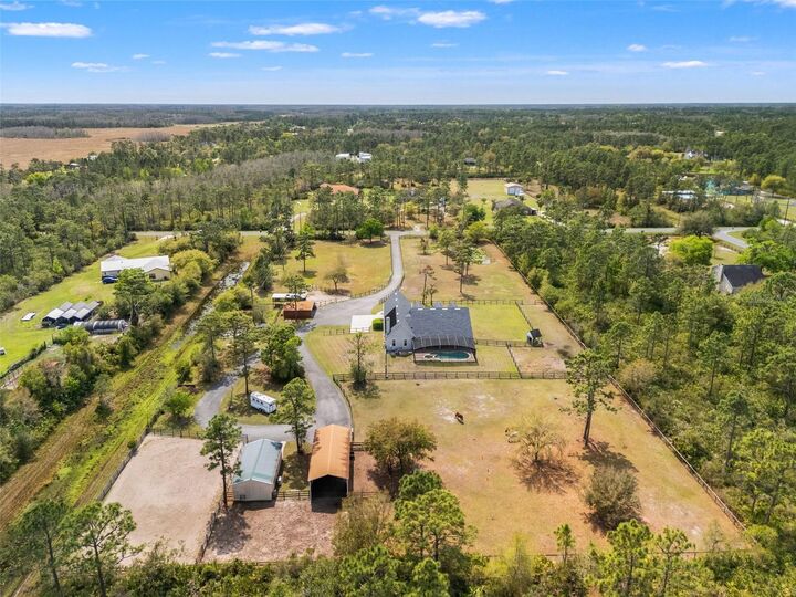 Property Photo:  20813 Peabody Street  FL 32833 