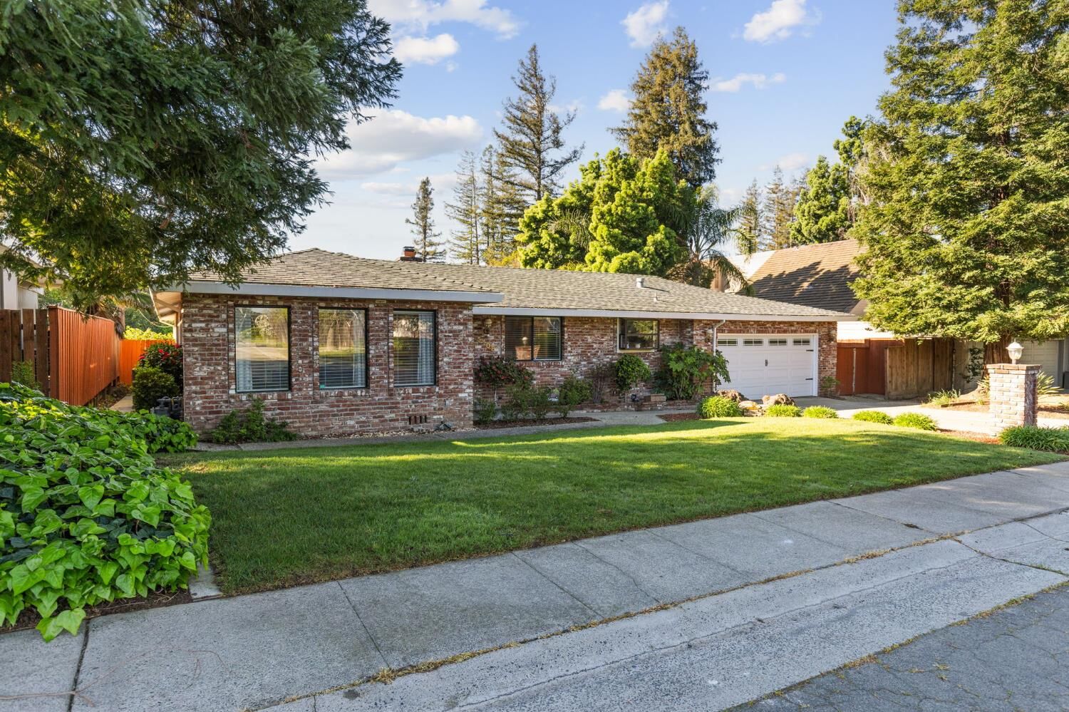 Property Photo:  5108 Laurelview Avenue  CA 95608 