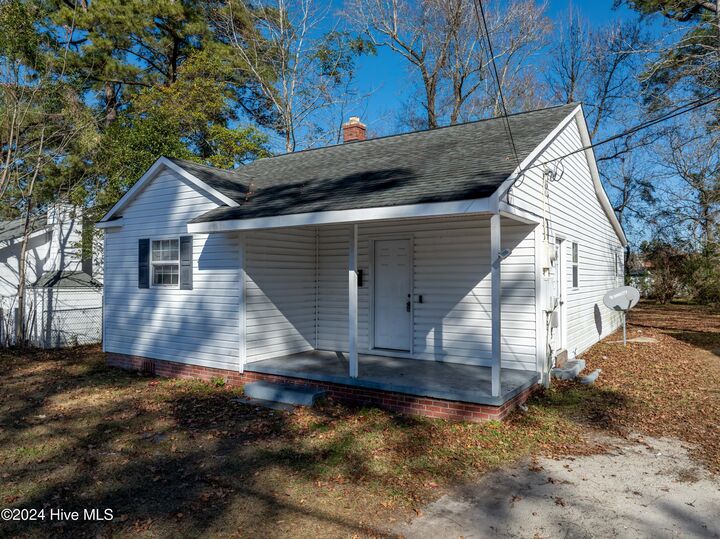 Property Photo:  306 Richlands Avenue  NC 28540 