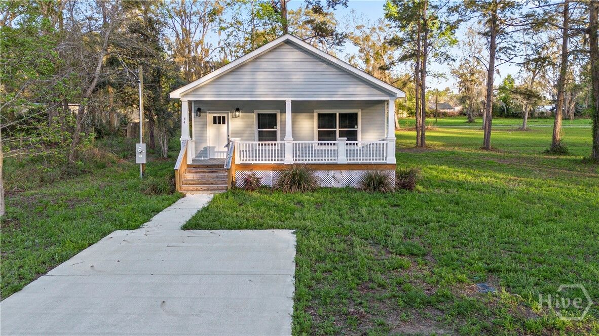 Property Photo:  54 SW Pear Street  GA 31316 