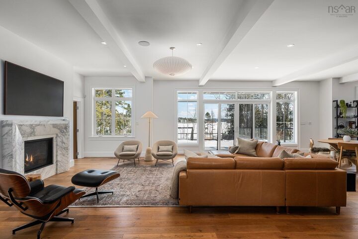 Property Photo: 1006 McCabe Lake Drive NS B4E 0P4