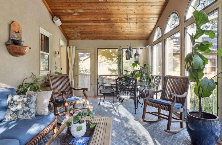 Property Photo:  1005 Cedar Lake Road S  MN 55405 