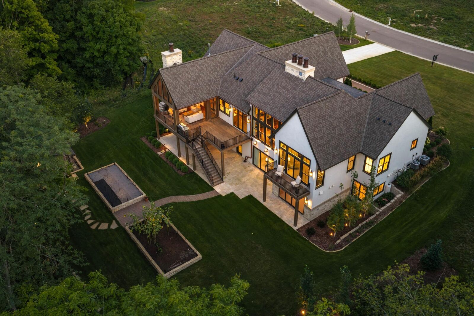 Property Photo:  4972 Bridgevine Way  MN 55359 