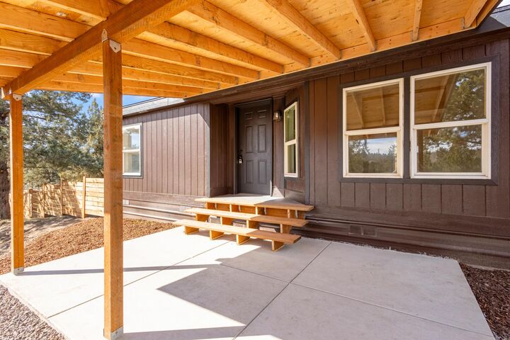 Property Photo:  9071 SW Sand Ridge Road  OR 97760 