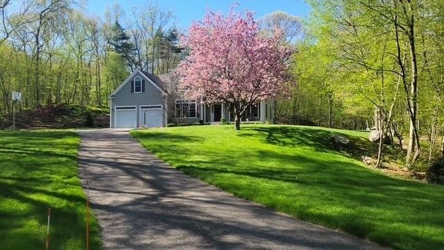 Property Photo: 11 Sholan Circle MA 01451