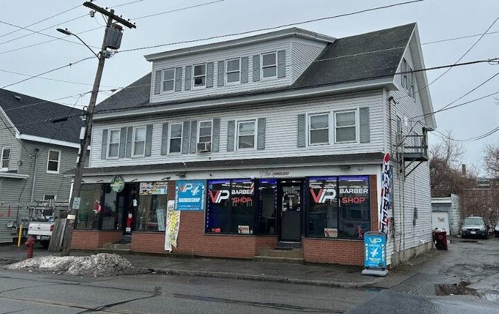 Property Photo:  120 Lakeview Ave  MA 01850 