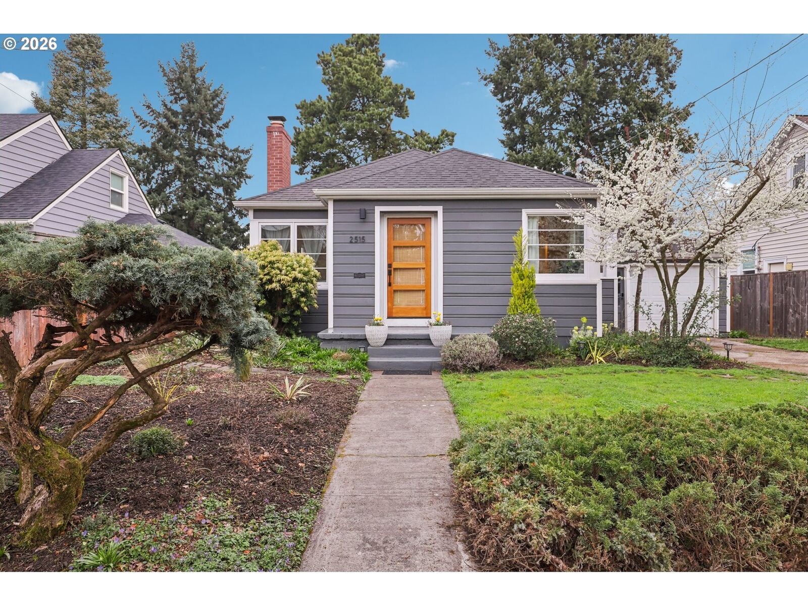 Property Photo: 2515 N Baldwin St OR 97217