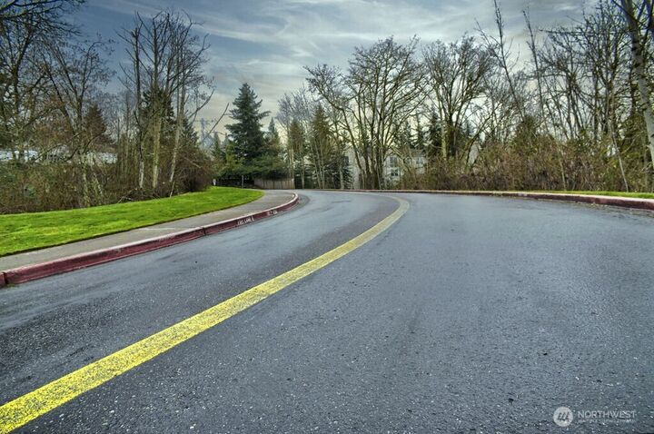 Property Photo:  2680  139th Avenue SE 40  WA 98005 