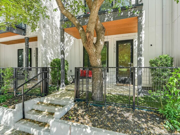 Property Photo:  1226 S Presa Unit 105  TX 78210 