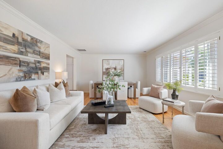 Property Photo: 551 Hawthorne Court CA 94024