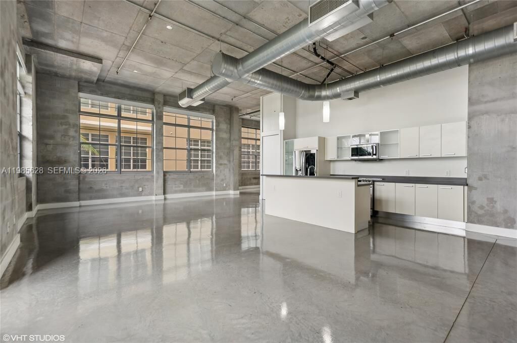 Property Photo:  434 NW 1st Ave 302  FL 33301 