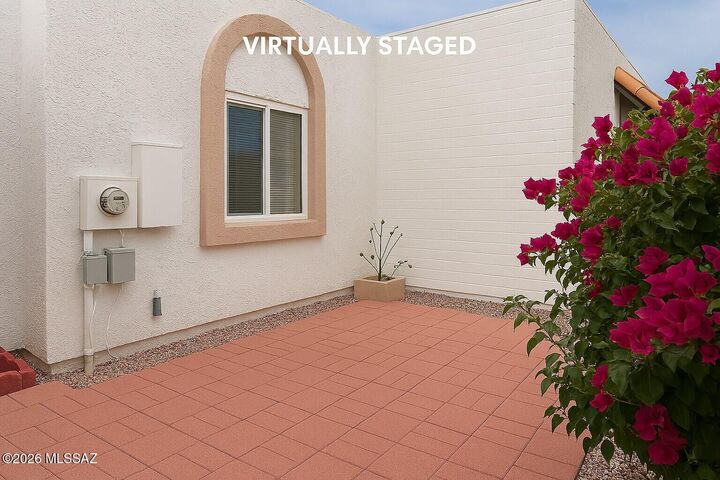 Property Photo:  26 W Calle Del Chancero  AZ 85614 