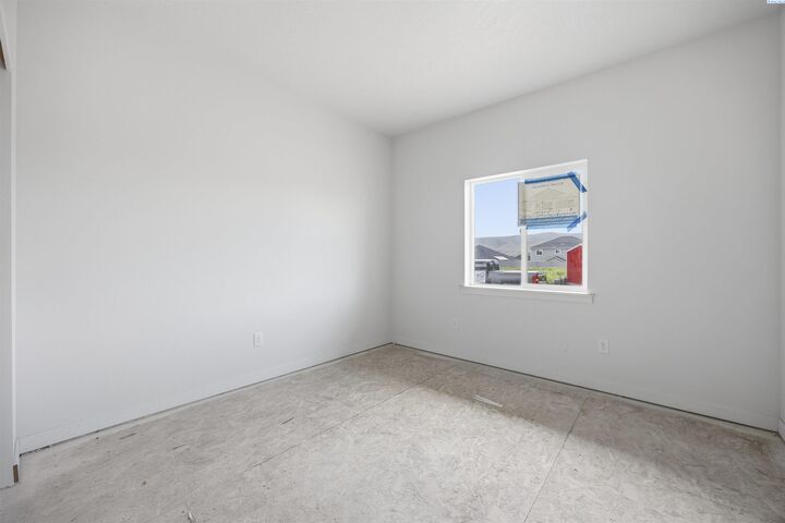 Property Photo:  211 Packer St  WA 99350 