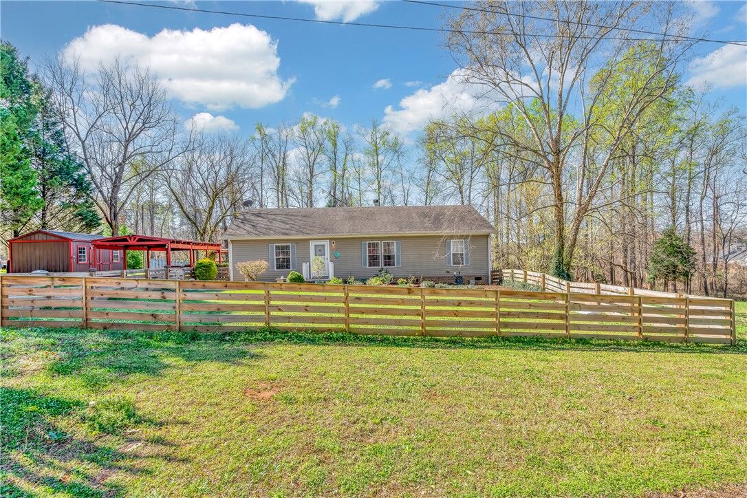 Property Photo:  741 Willis Road  SC 29301 