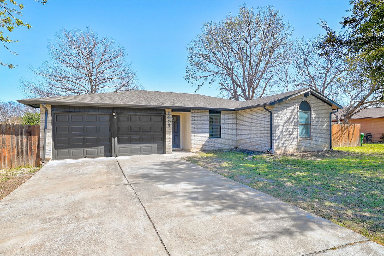 Property Photo: 1403 Greenfield Drive TX 78664