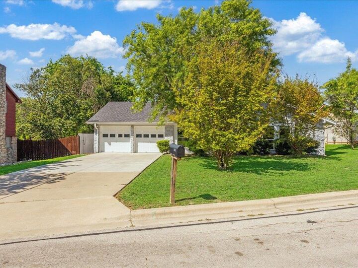 Property Photo:  7302 Meadowood Drive Drive  TX 78723 