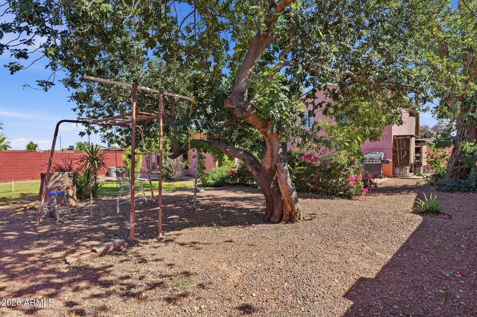 Property Photo: 4702 E Alta Vista Road AZ 85042