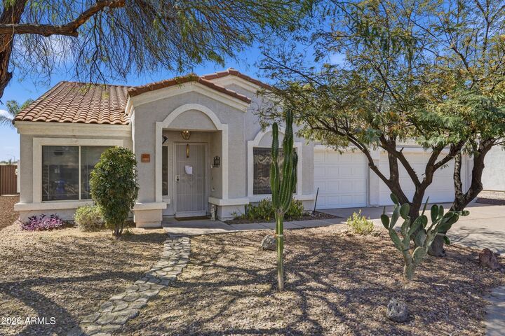 Property Photo: 10553 E Dolphin Avenue AZ 85208