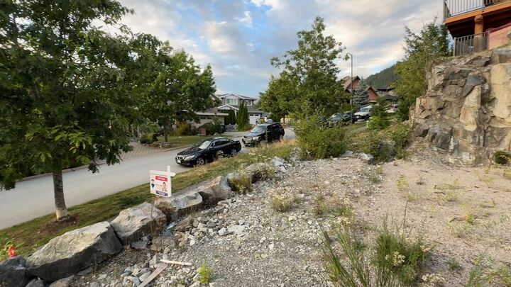 Property Photo: 40876 The Crescent BC V8B 0R9