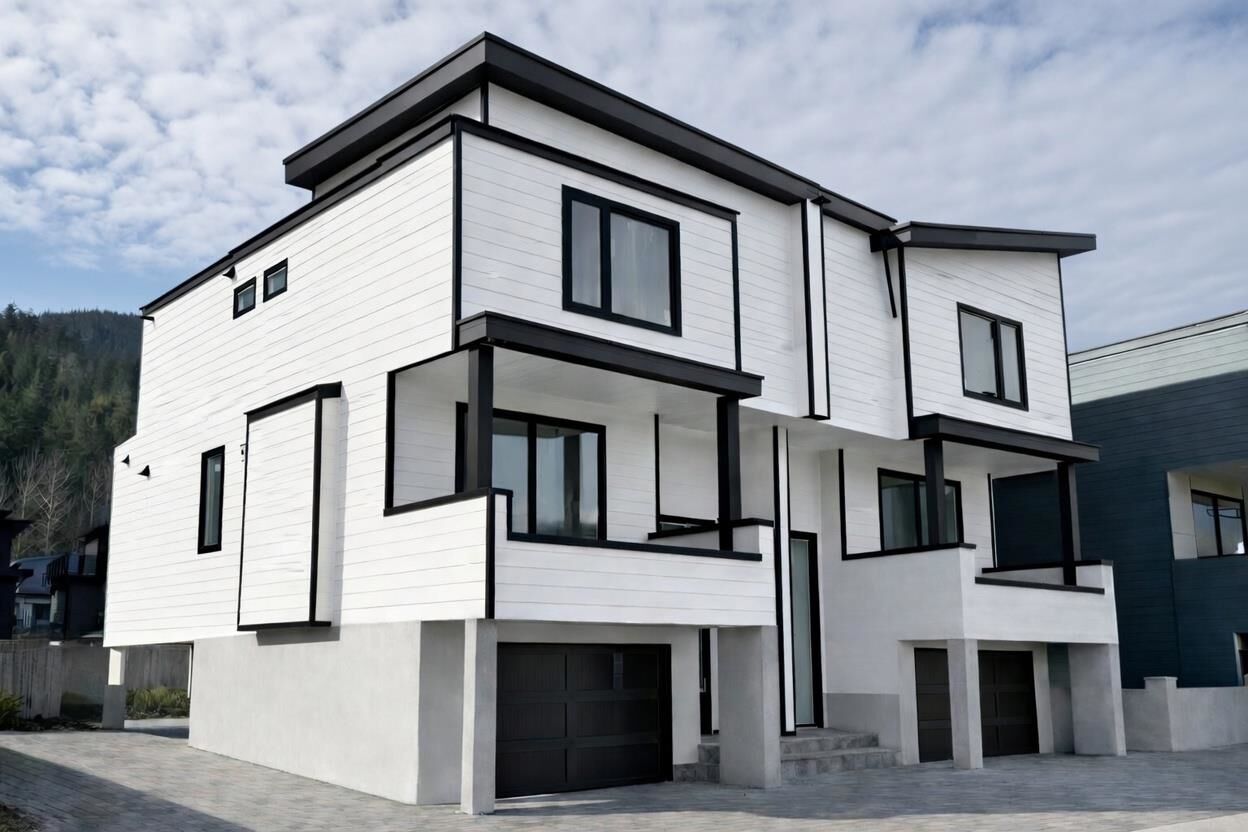 Property Photo: 1006 Phare Crescent BC V0N 2L0
