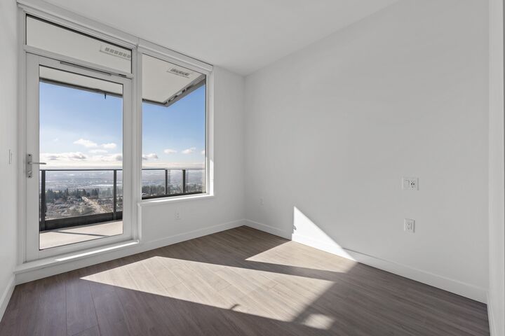 Property Photo: 6699 Dunblane Avenue 2808 BC V5H 0J8
