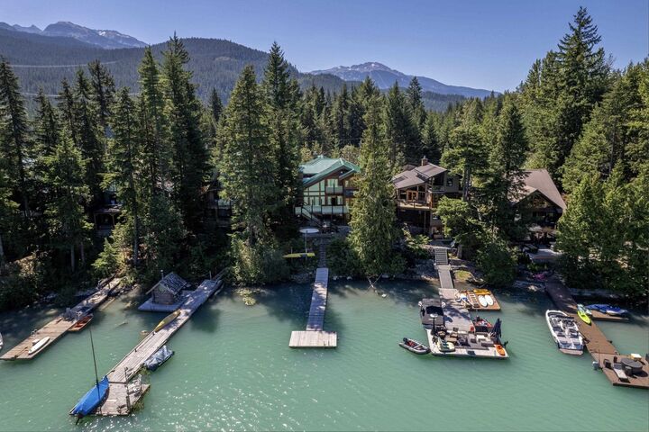 9297 Lakeshore Drive — photo 1