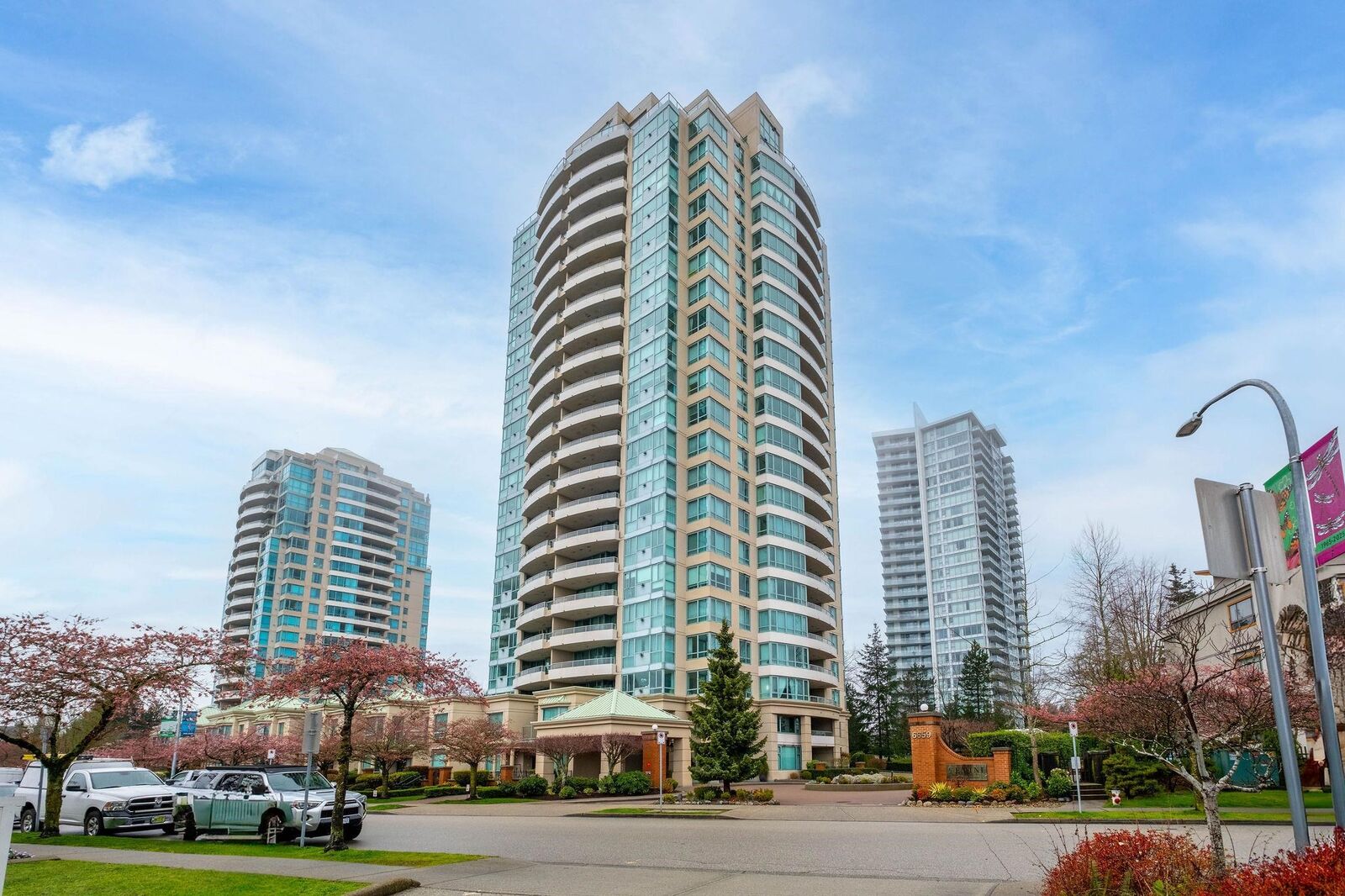 Property Photo: 6659 Southoaks Crescent 505 BC V5E 4M9
