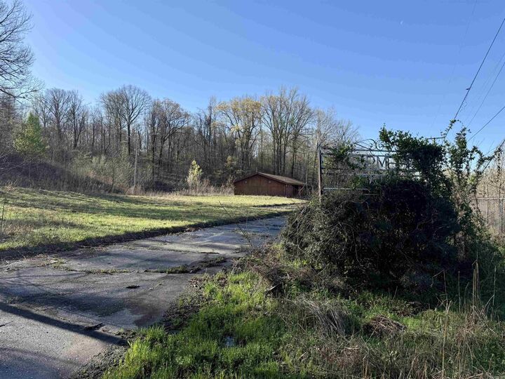 Property Photo:  205 Newman Drive  AR 72342 