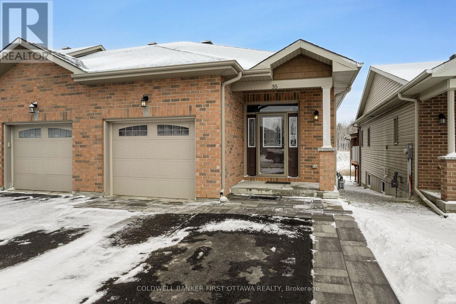 Property Photo:  35 Perthmore Street  ON K7H 3P1 